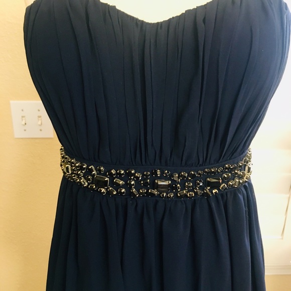 Dress - Picture 2 of 6